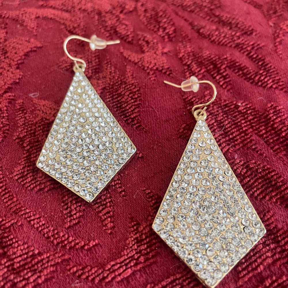 Elegant Gold and Silver Diamond-Shaped Earrings